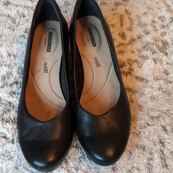 Clarks - Picture 2 of 3